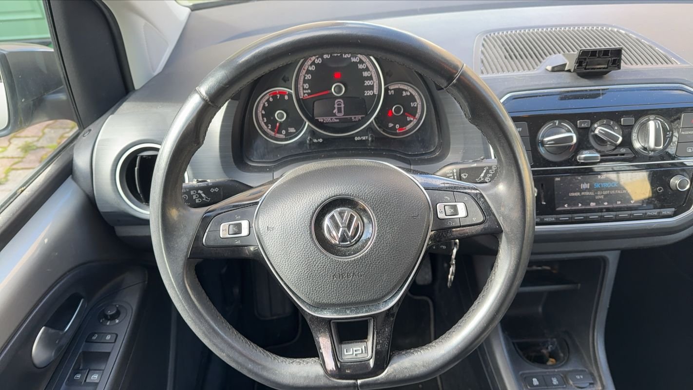 Volkswagen Up! - Photo 24