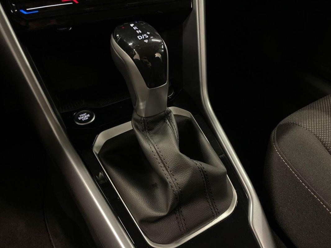 Volkswagen T-Roc - Photo 11