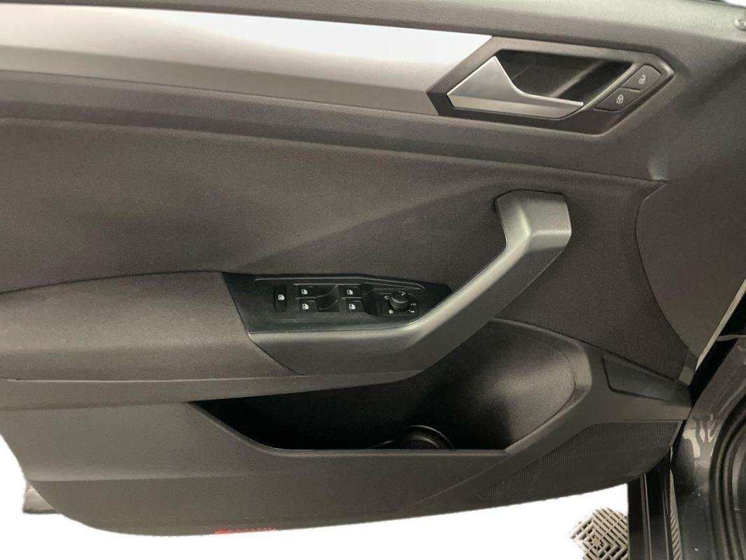 Volkswagen T-Roc - Photo 15
