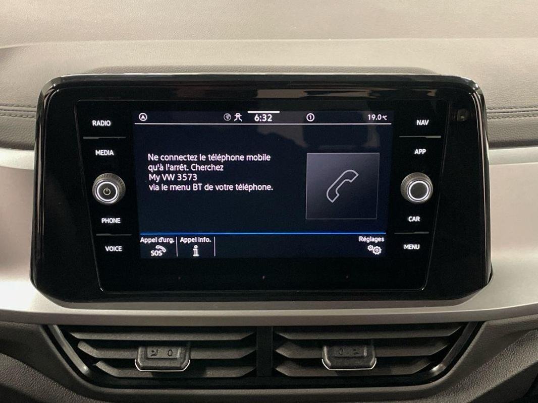 Volkswagen T-Roc - Photo 17