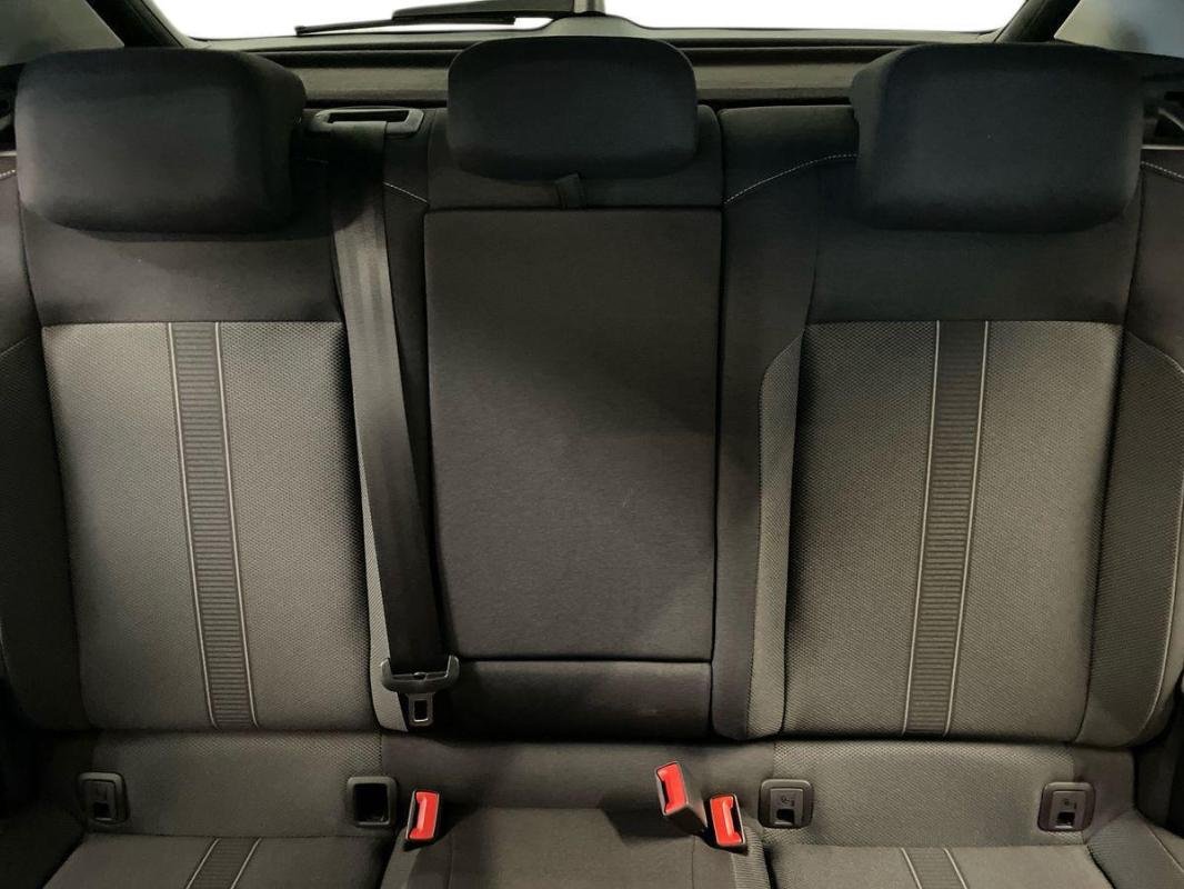 Volkswagen T-Roc - Photo 22