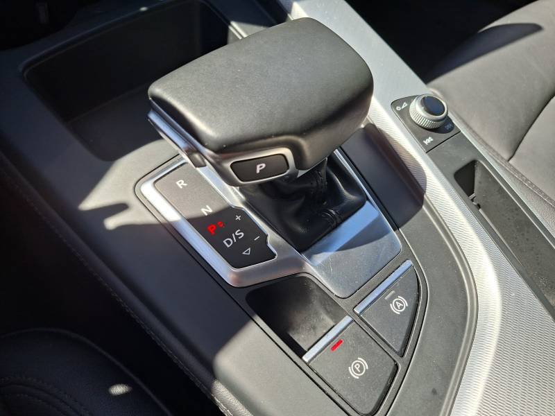 Audi A4 - Photo 13