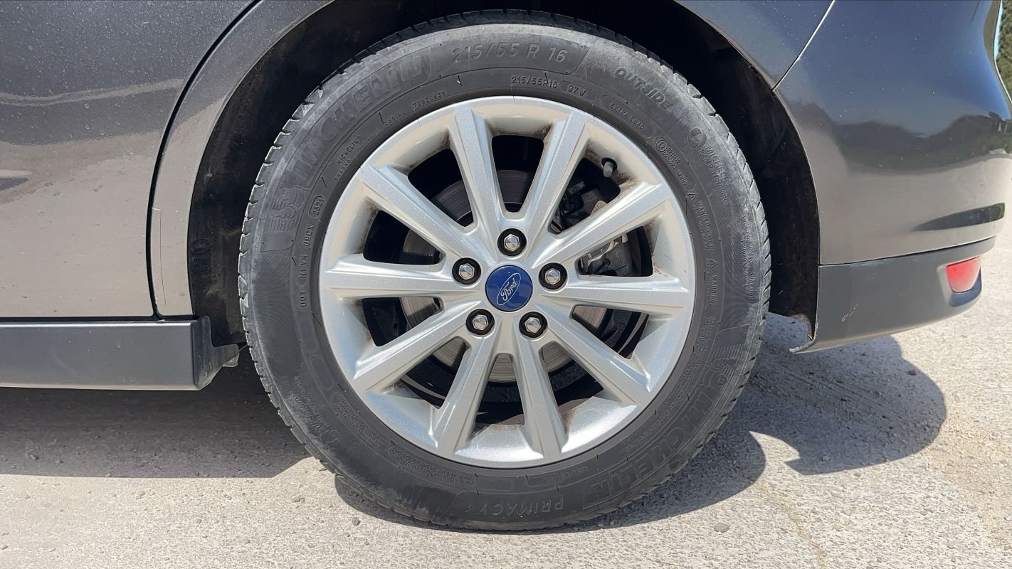 Ford C-Max - Photo 19