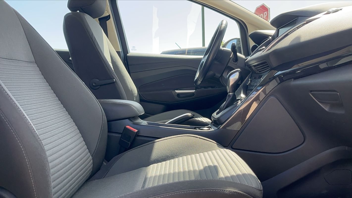Ford C-Max - Photo 26