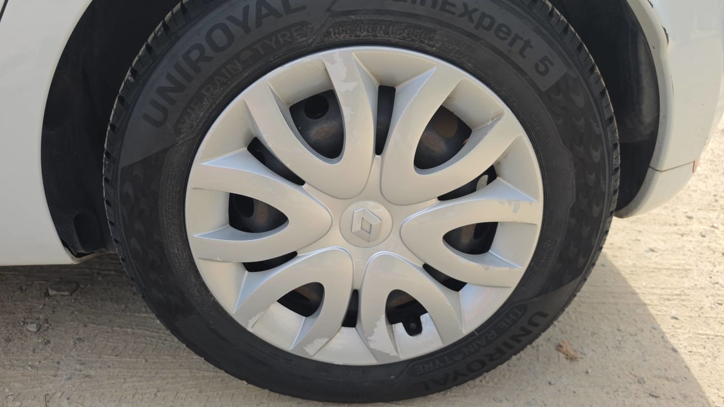 Renault Clio - Photo 19