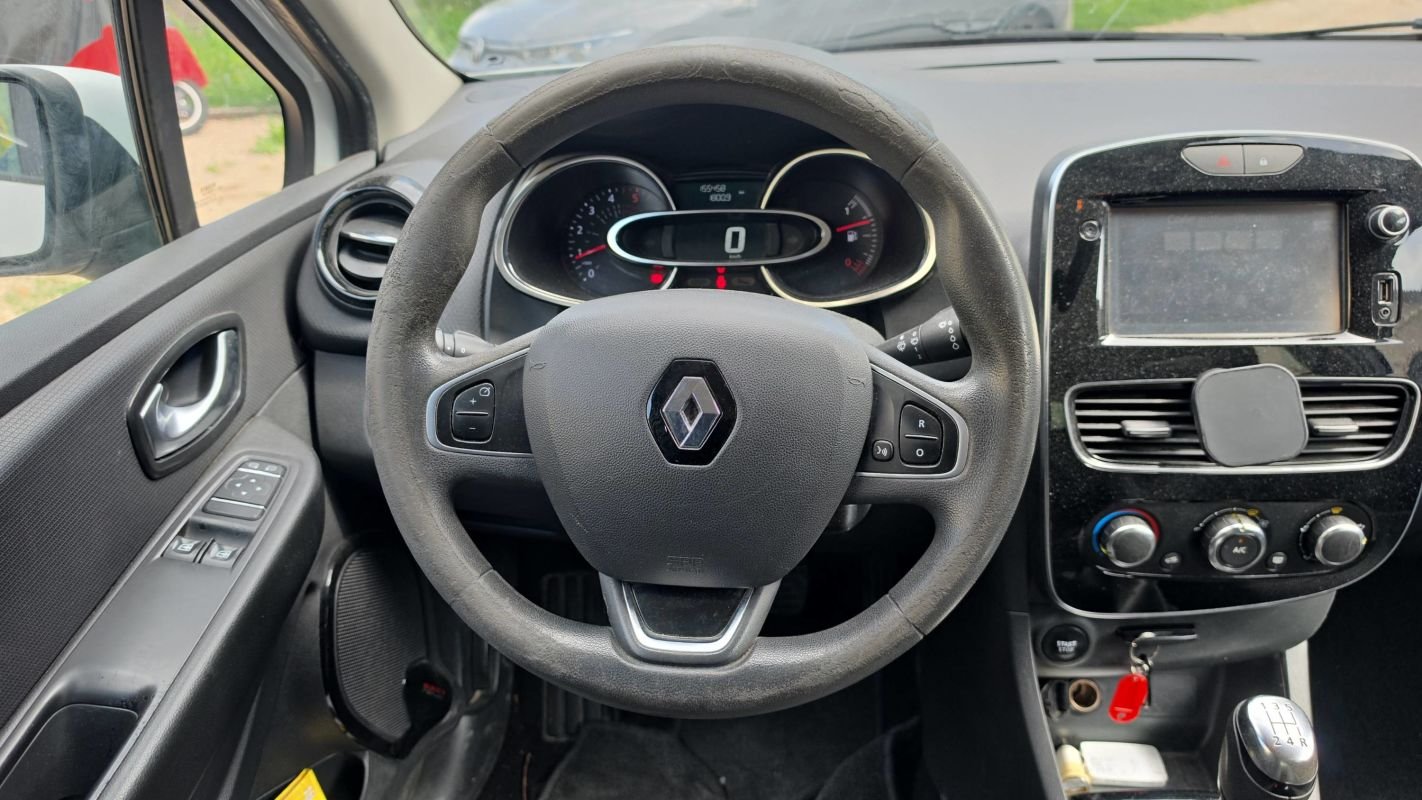 Renault Clio - Photo 23