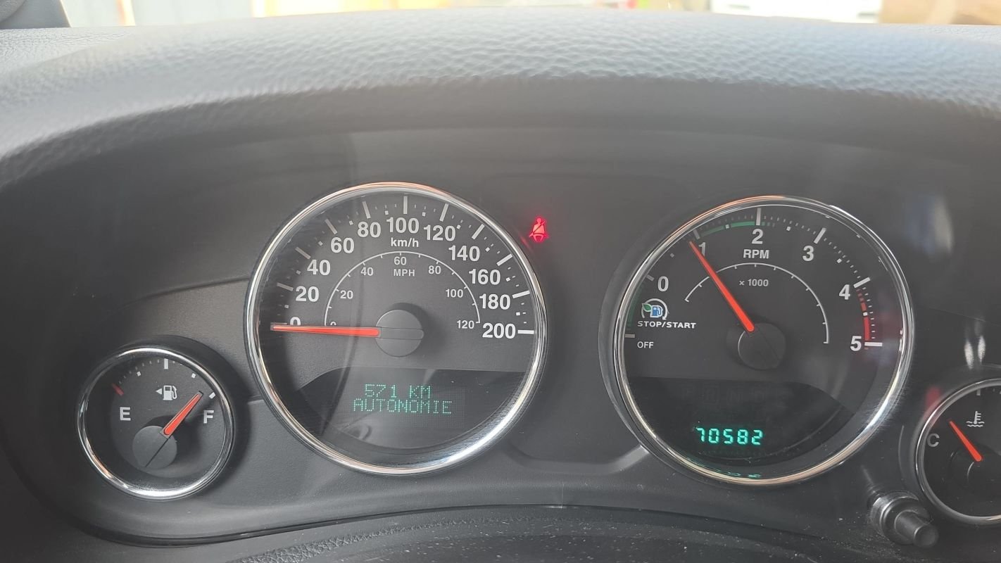 Jeep Wrangler - Photo 12