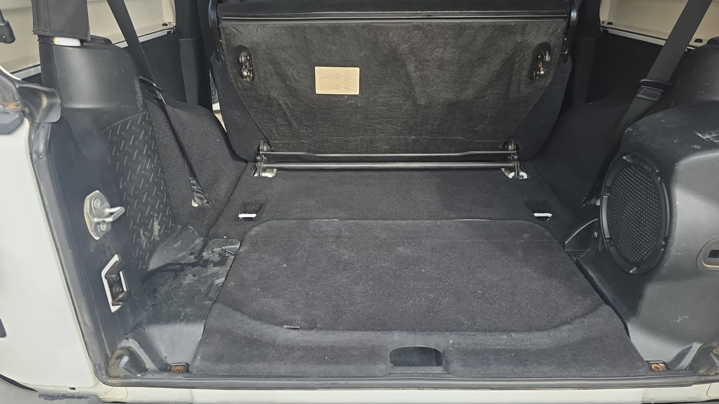 Jeep Wrangler - Photo 25