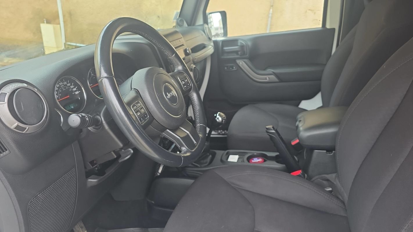 Jeep Wrangler - Photo 8