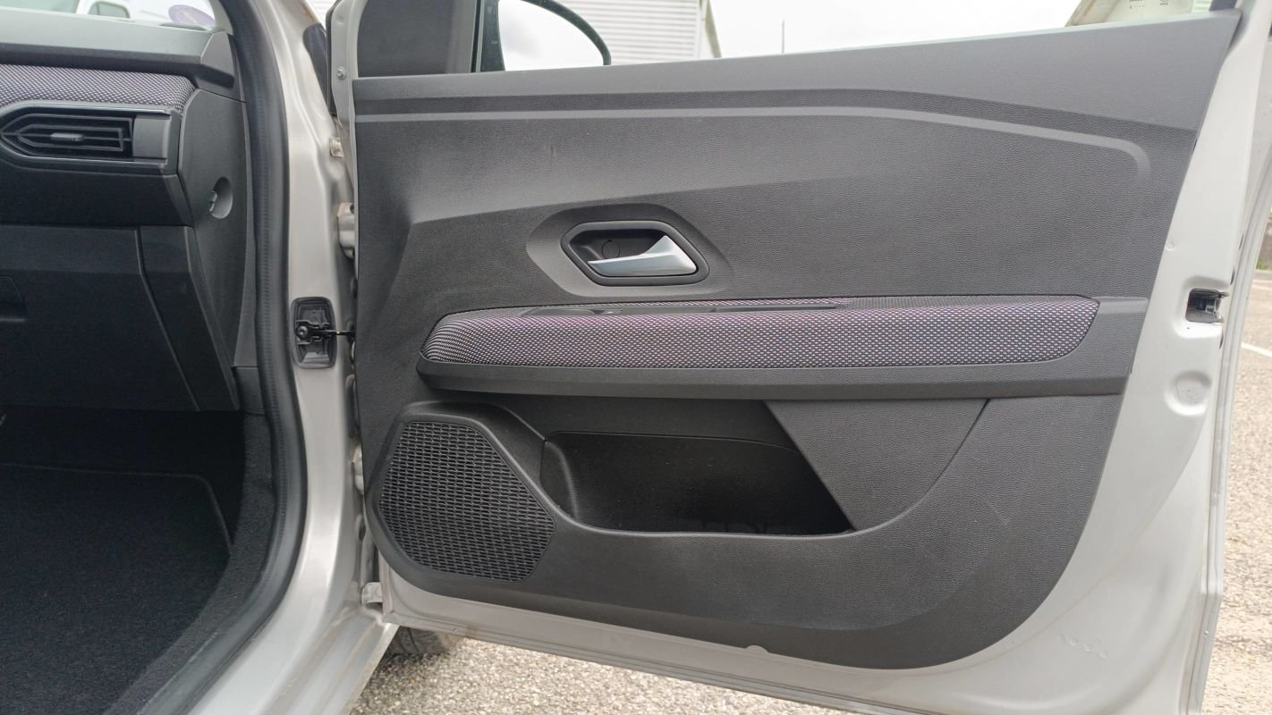 Dacia Sandero - Photo 23