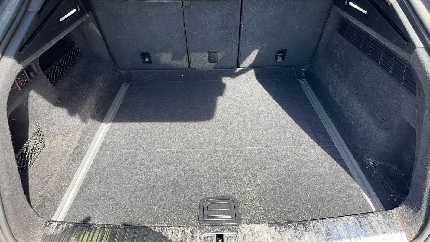 Audi SQ8 - Photo 14
