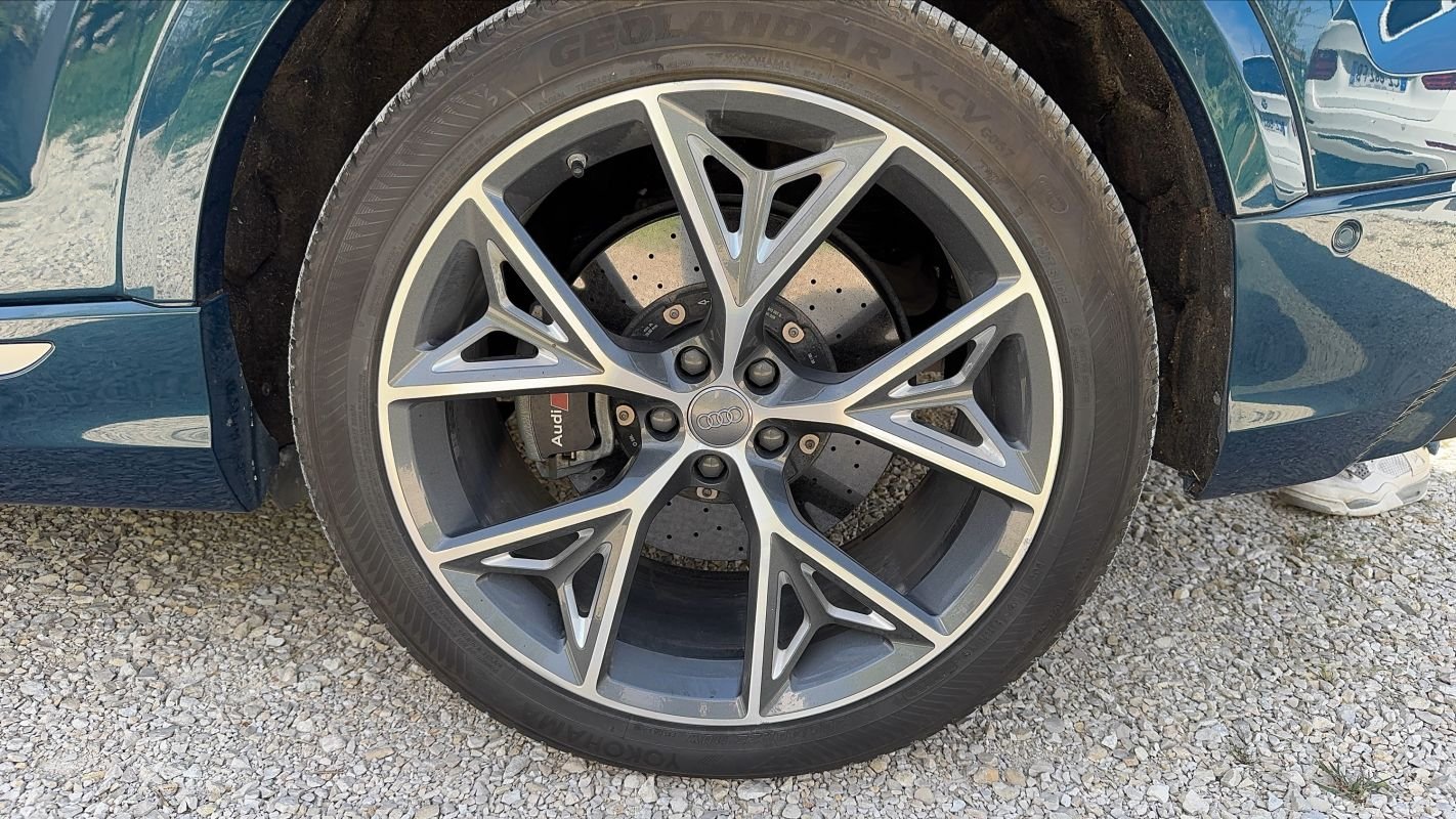 Audi SQ8 - Photo 19