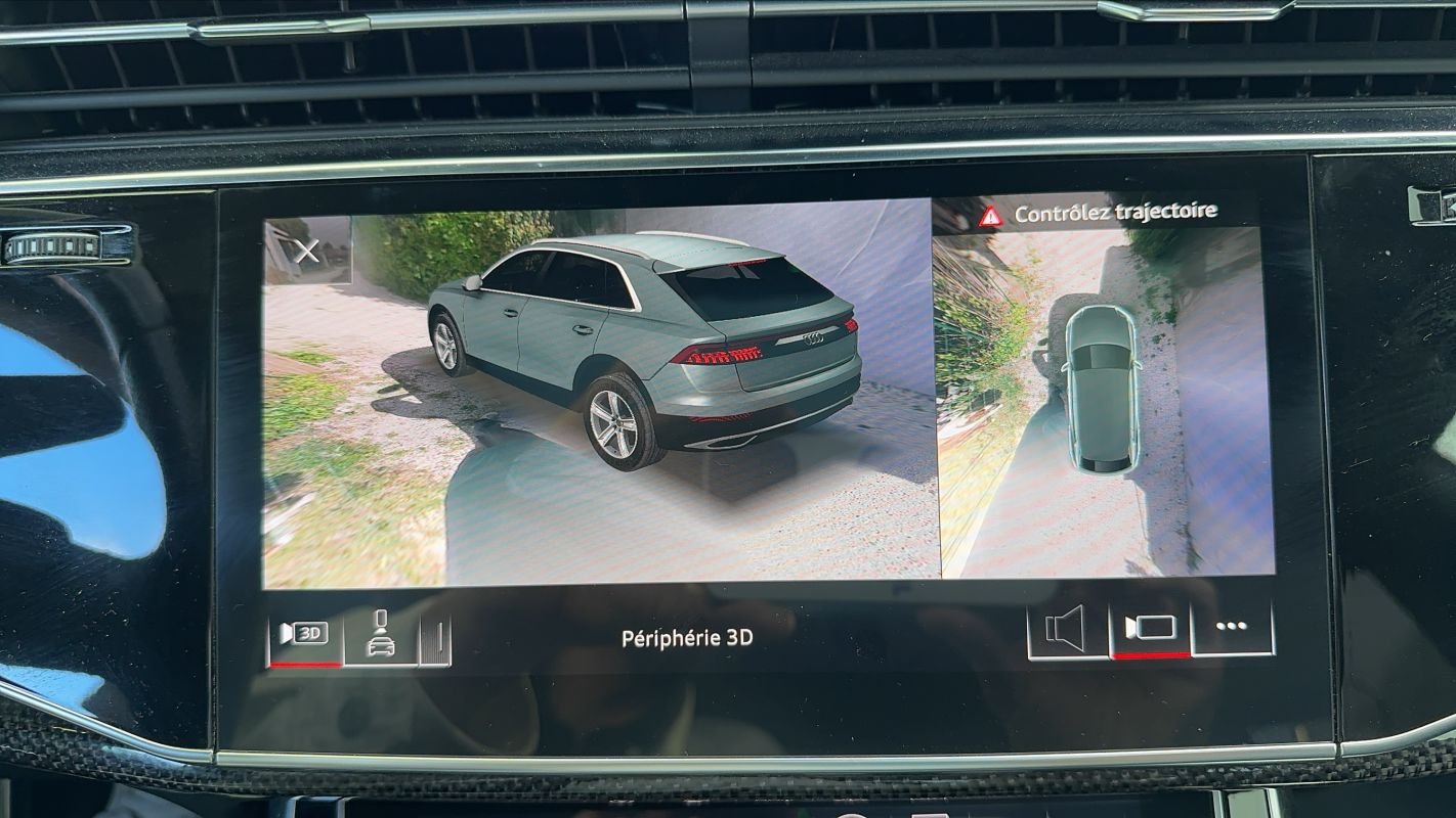 Audi SQ8 - Photo 26