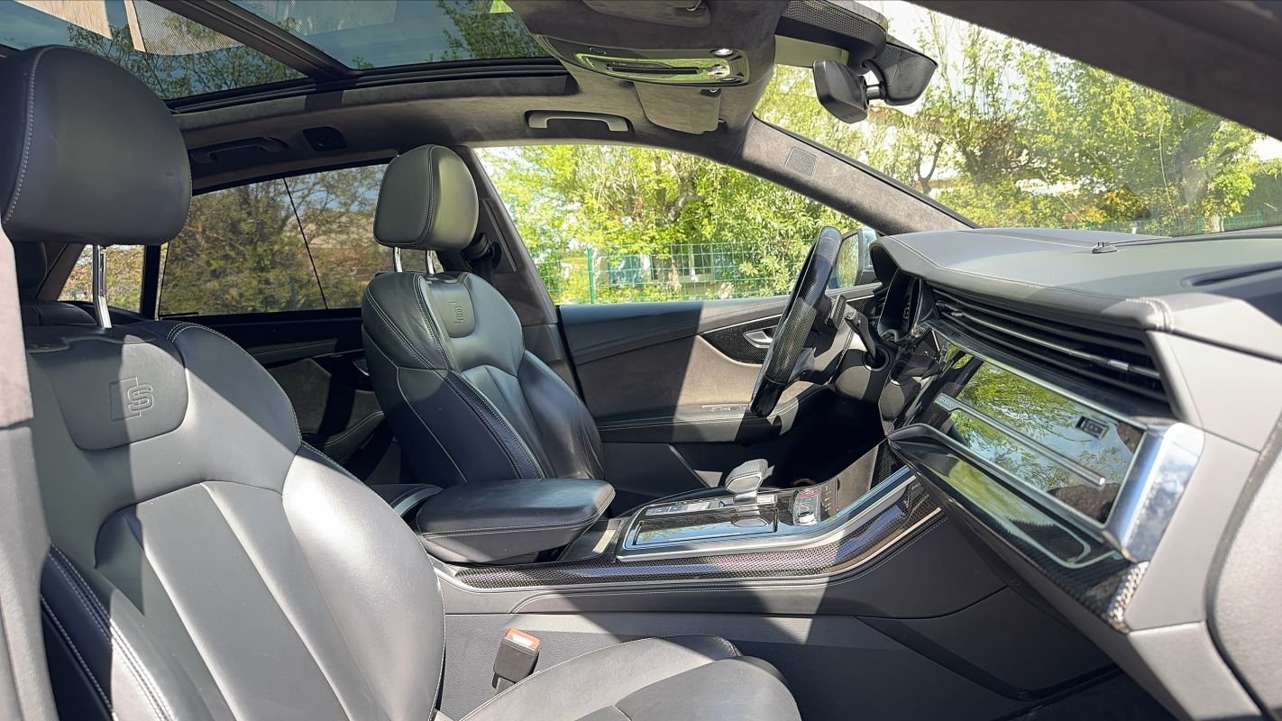 Audi SQ8 - Photo 28