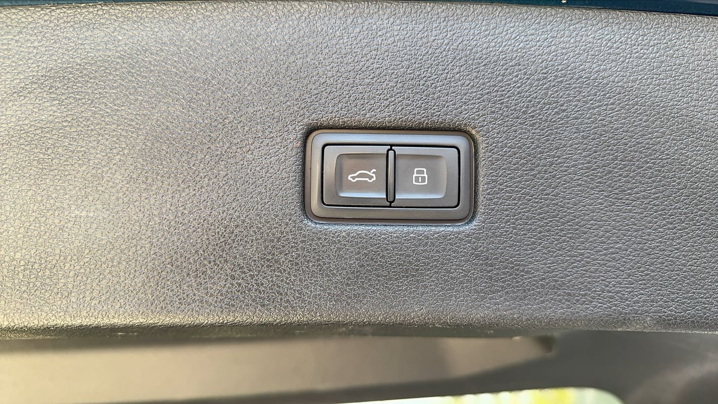 Audi SQ8 - Photo 29