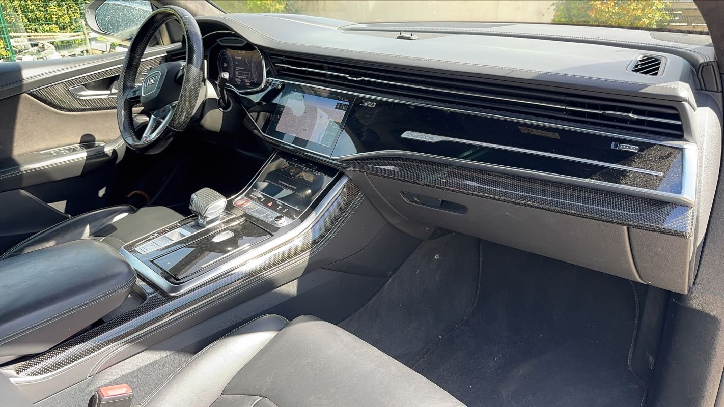 Audi SQ8 - Photo 10