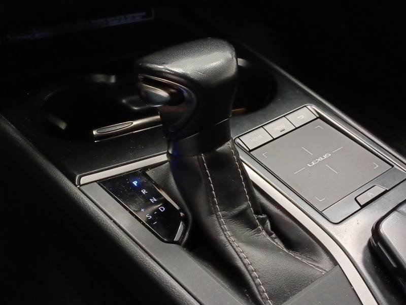 Lexus UX - Photo 23