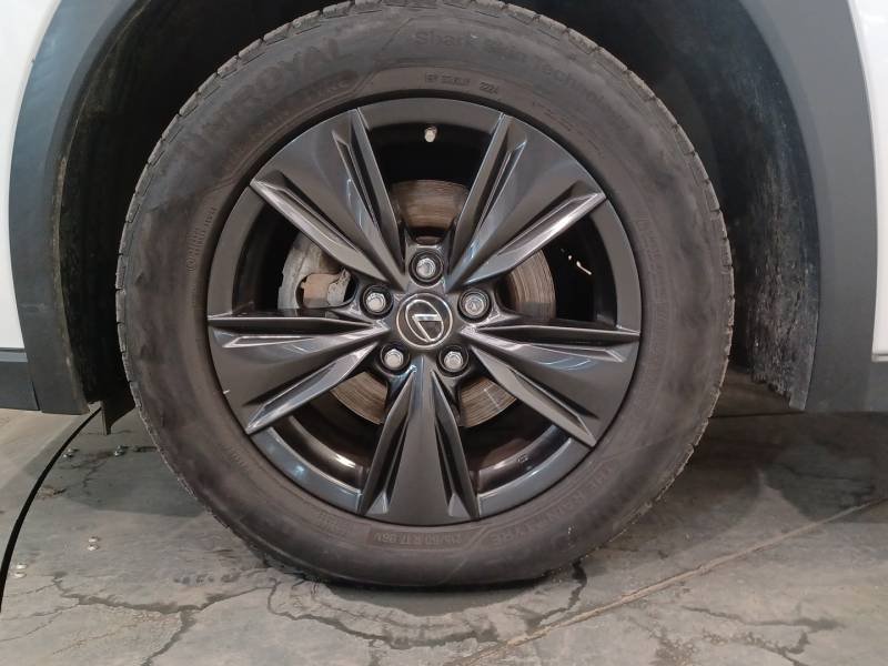 Lexus UX - Photo 9
