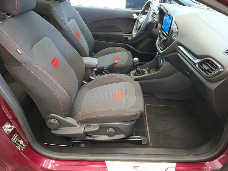 Ford Fiesta - Photo 15