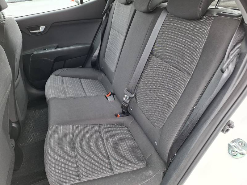 Kia Stonic - Photo 30