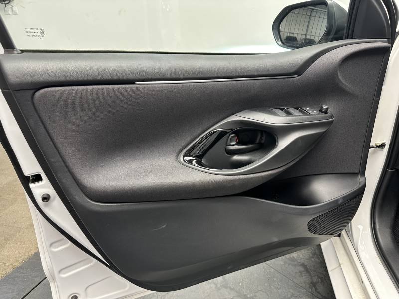 Toyota Yaris - Photo 34