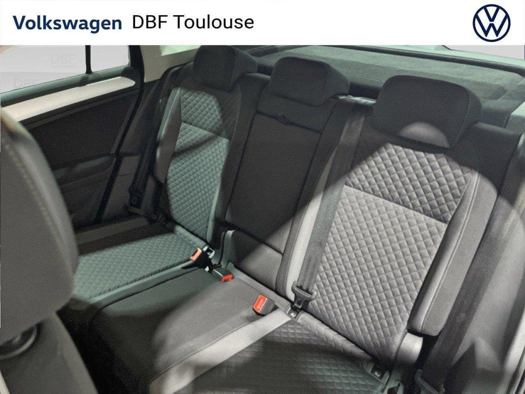 Volkswagen Tiguan - Photo 11