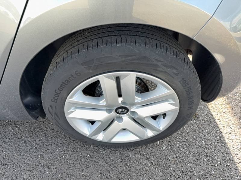 Renault Clio - Photo 14