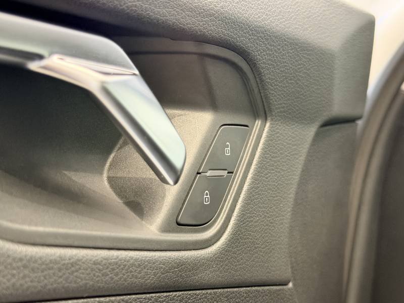 Audi Q3 - Photo 20