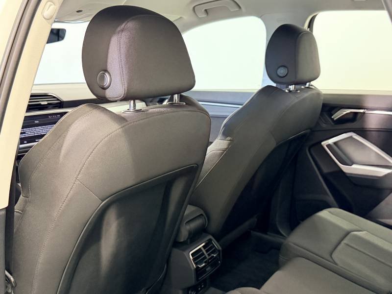 Audi Q3 - Photo 22