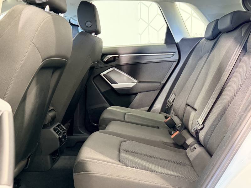 Audi Q3 - Photo 23