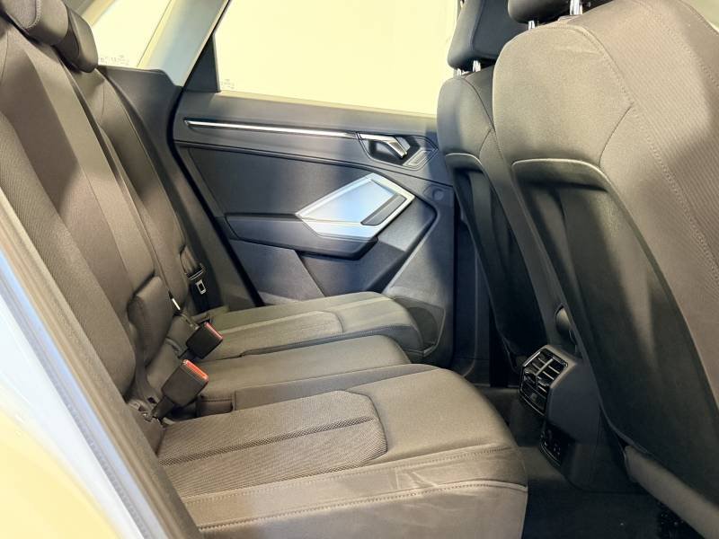 Audi Q3 - Photo 34