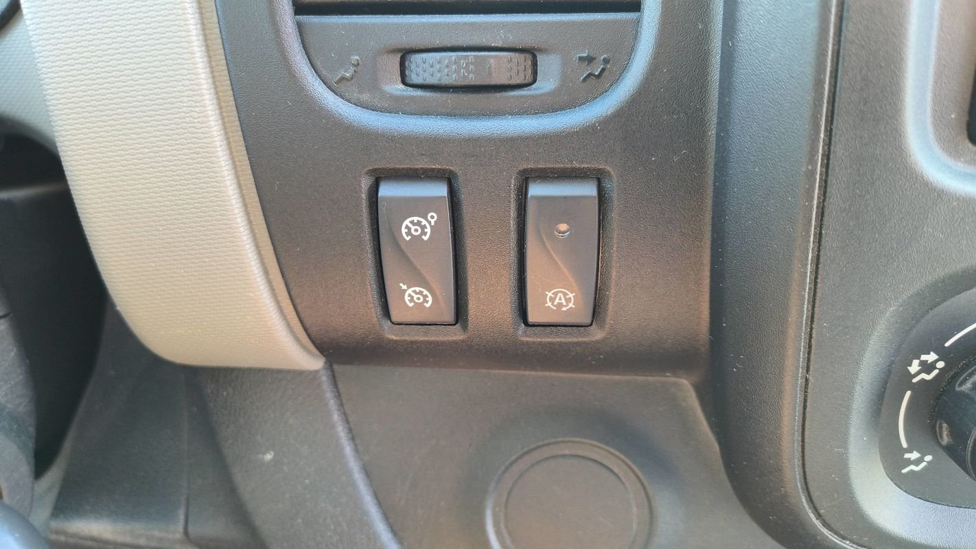 Renault Trafic - Photo 13