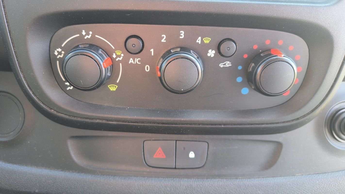 Renault Trafic - Photo 28