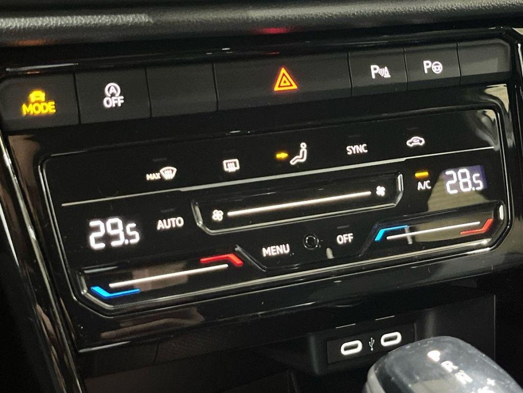 Volkswagen T-Roc - Photo 19