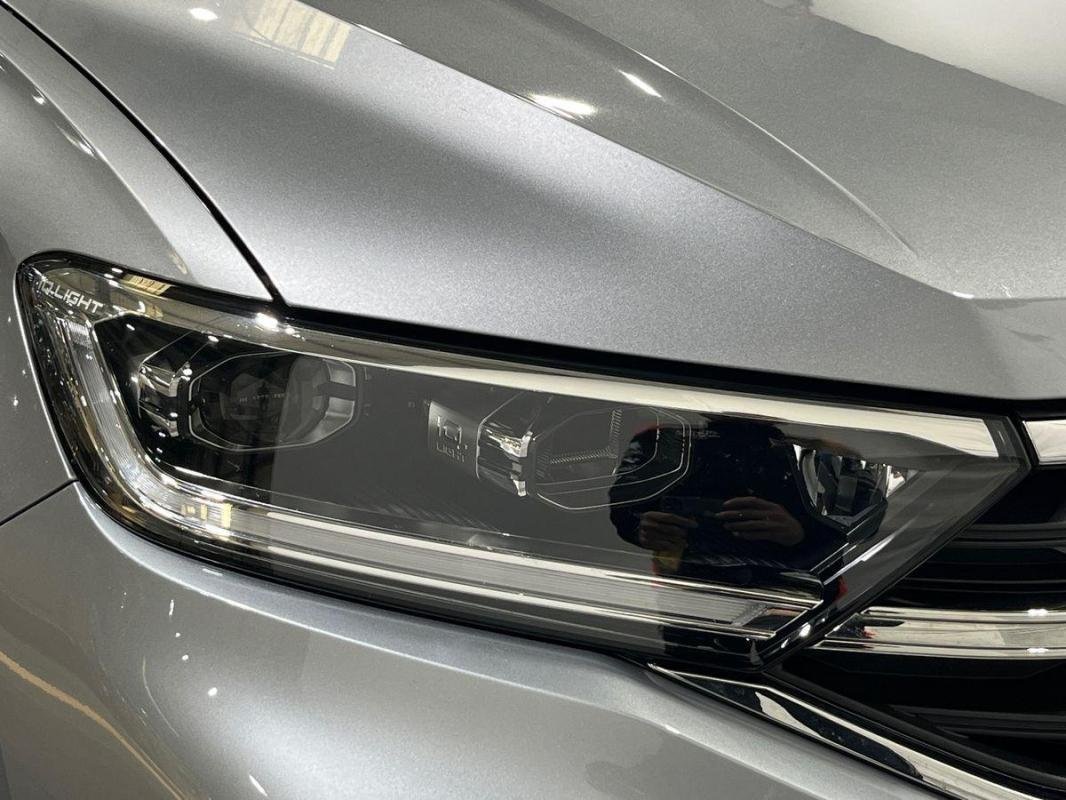 Volkswagen T-Roc - Photo 25