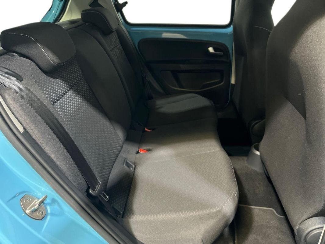 Volkswagen Up! - Photo 23