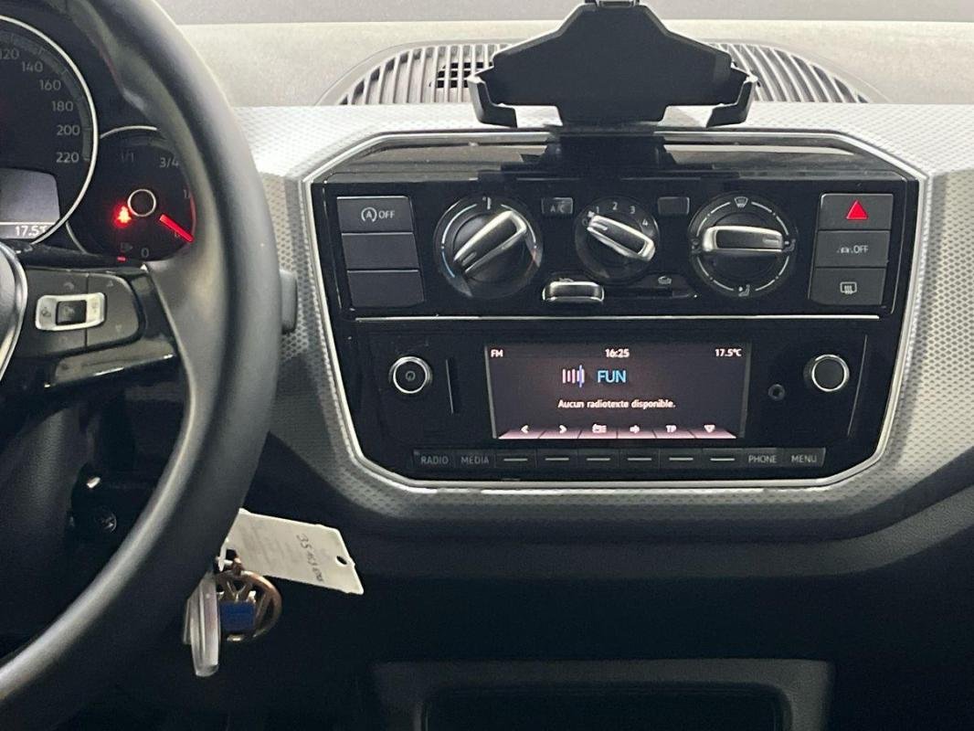 Volkswagen Up! - Photo 10