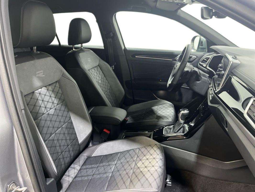 Volkswagen T-Roc - Photo 13
