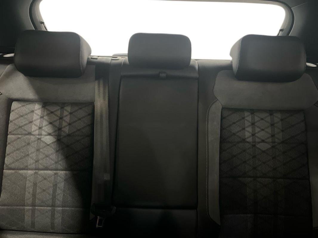 Volkswagen T-Roc - Photo 22