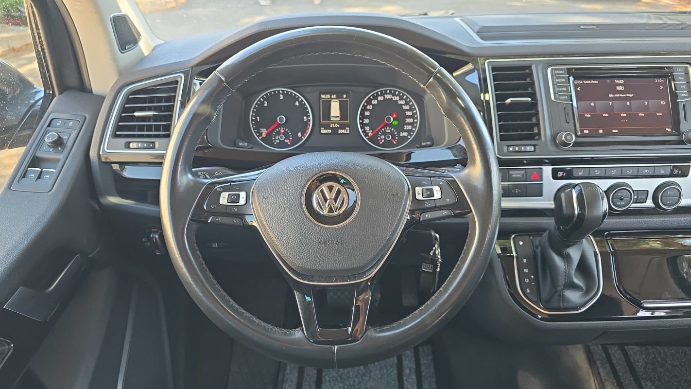Volkswagen Multivan - Photo 24