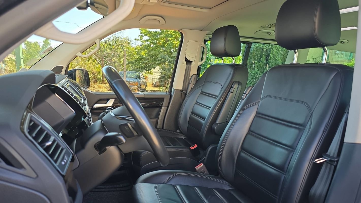 Volkswagen Multivan - Photo 26
