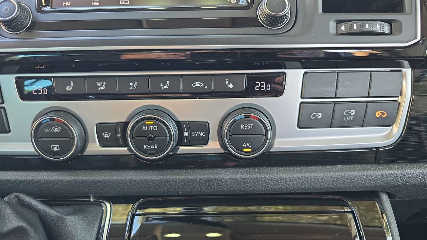 Volkswagen Multivan - Photo 28
