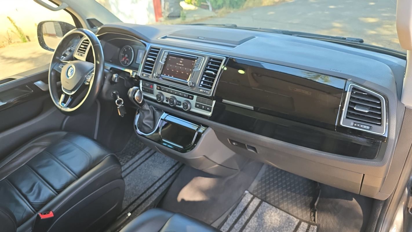 Volkswagen Multivan - Photo 10
