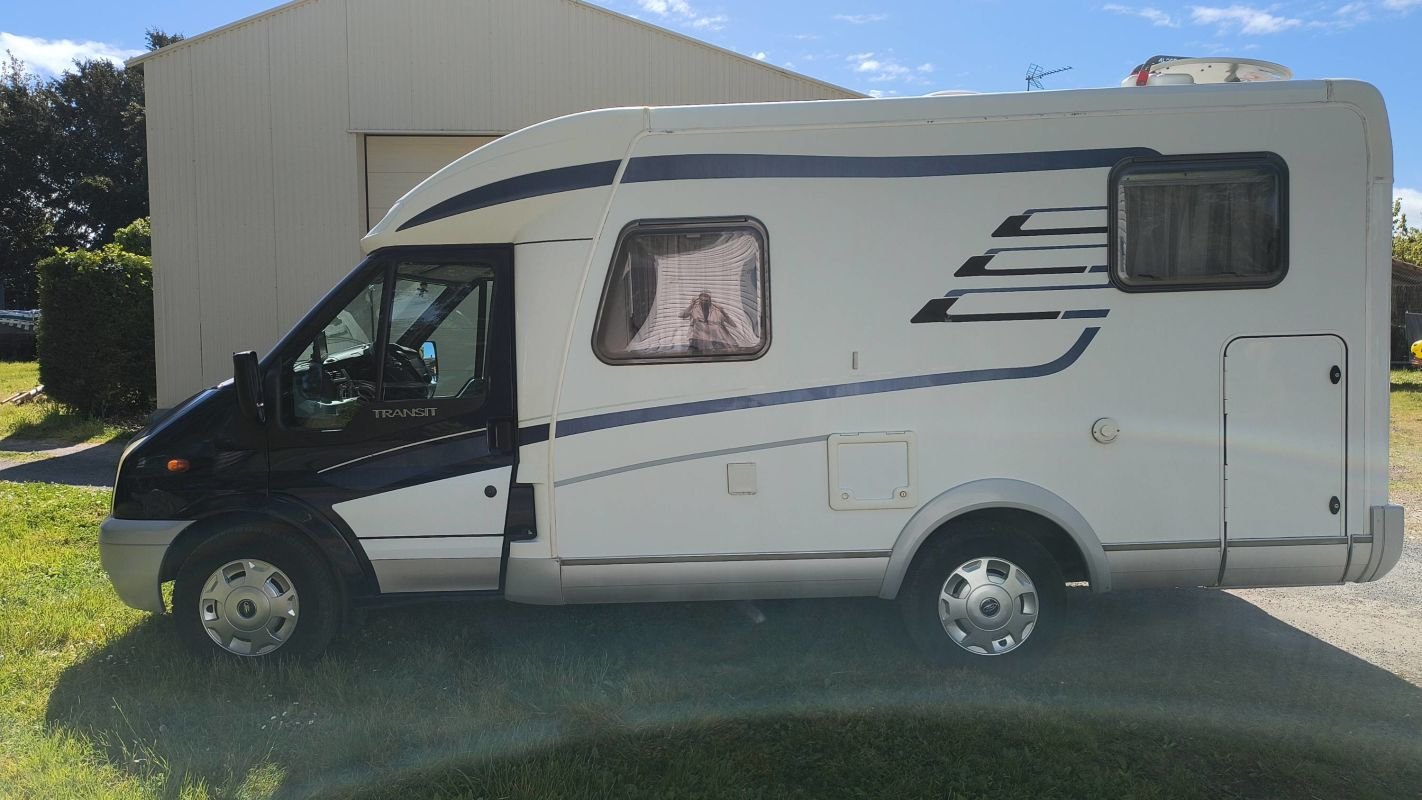 Ford Transit - Photo 2