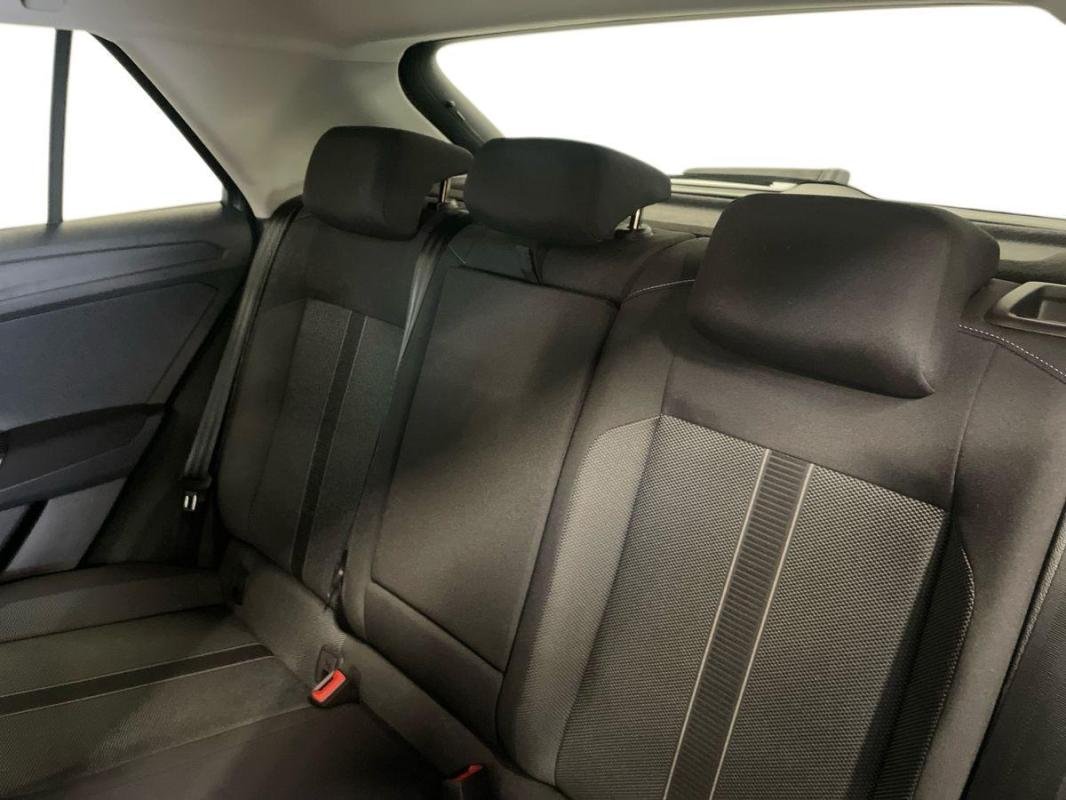 Volkswagen T-Roc - Photo 23
