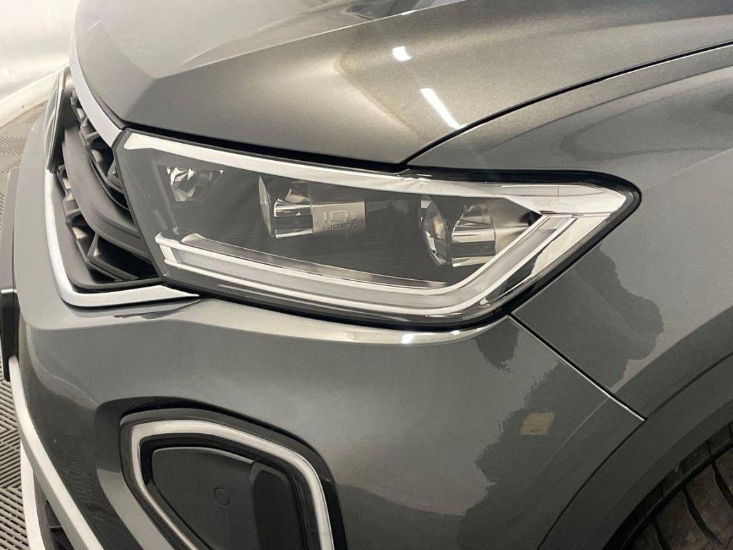 Volkswagen T-Roc - Photo 26