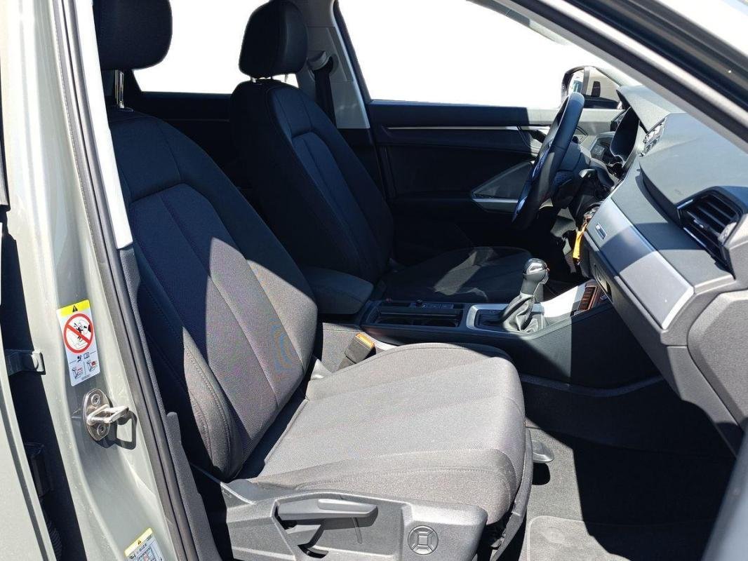 Audi Q3 - Photo 12