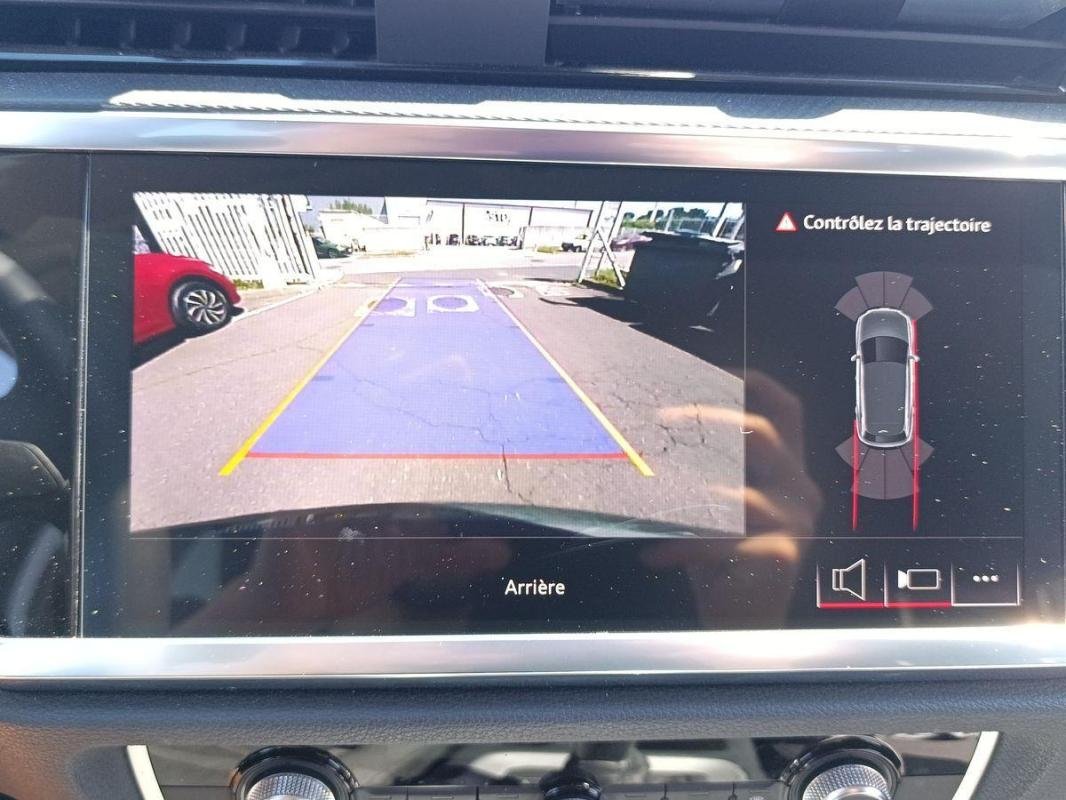 Audi Q3 - Photo 18
