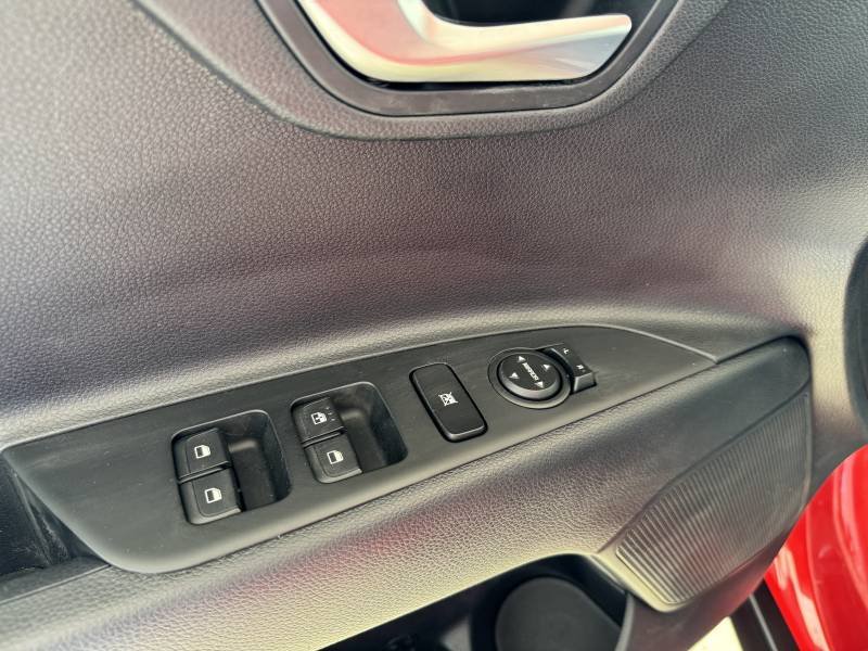 Kia Stonic - Photo 12