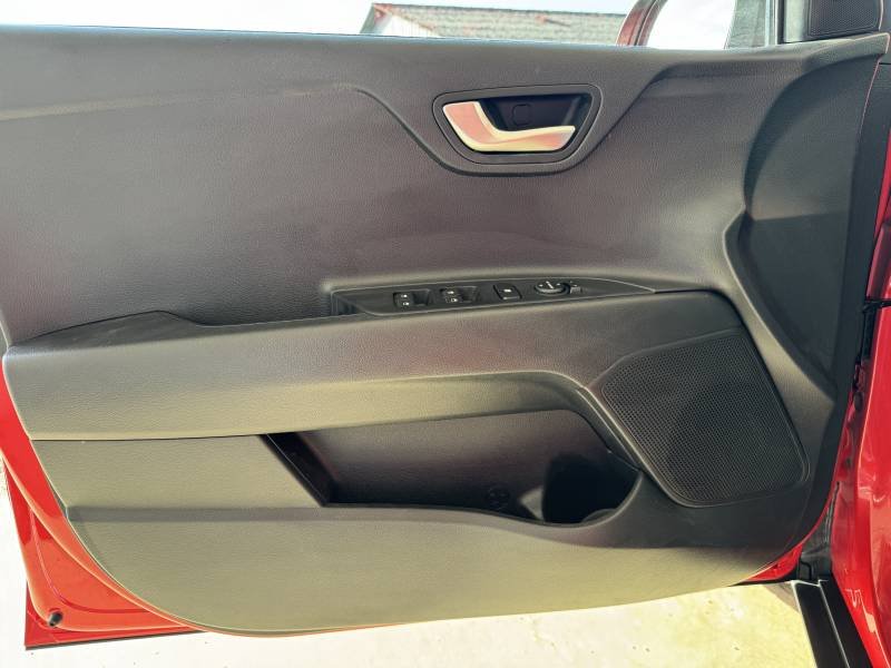 Kia Stonic - Photo 13